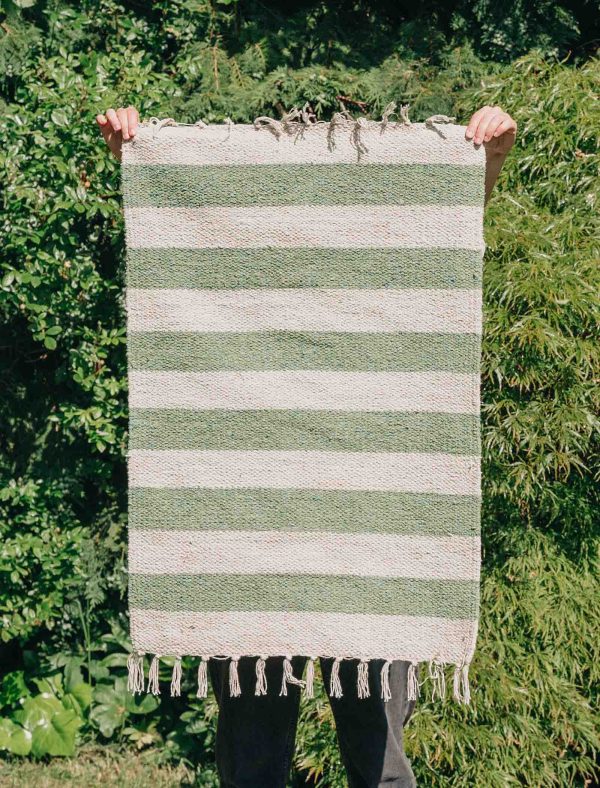 Green stripe rug 90x60 web 2